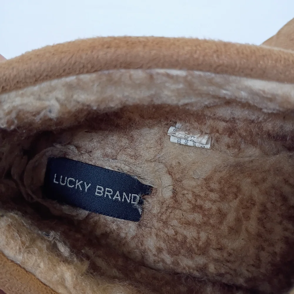 Lucky Brand Boys Tan Suede Moccasin Style Slippers Sz 6